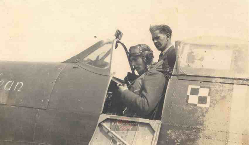 mike-gorzula-spitfire-cockpit