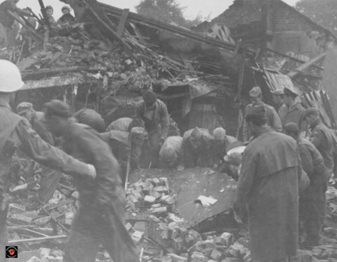 bad2-consolidated-b-24-0028liberator0029-42-50291-1st.lt.-bloemendal-freckleton-air-disaster-1 zoom