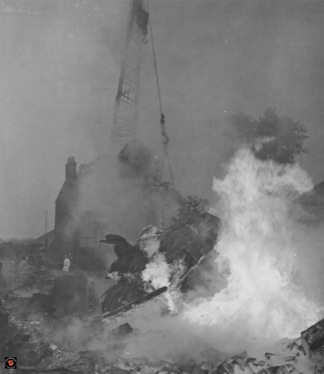 bad2-consolidated-b-24-0028liberator0029-42-50291-1st.lt.-bloemendal-freckleton-air-disaster-2 zoom